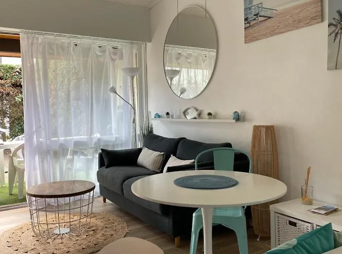 Maison A 300m De La Plage, Quartier Calme Сasa de vacaciones